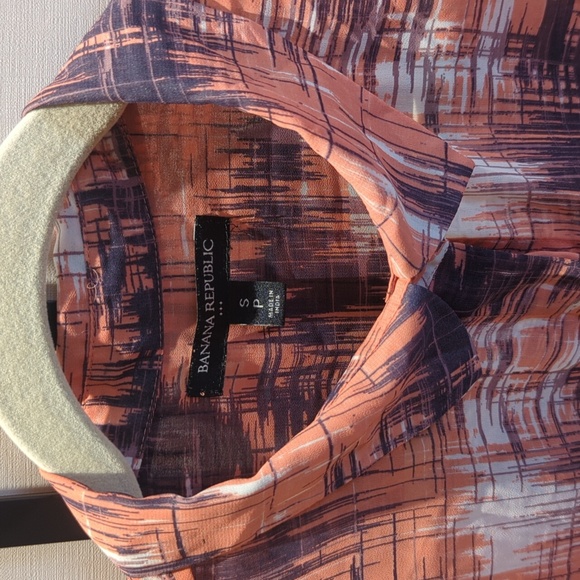 Banana Republic Blouse Pink - Picture 2 of 4